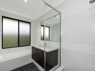 9 Explorers Crescent, Baldivis