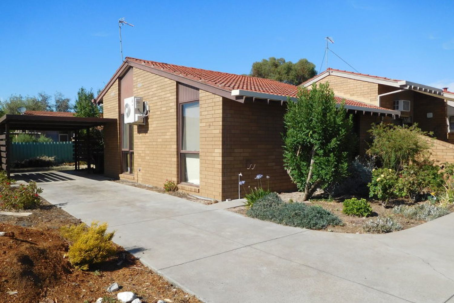 11 / 15 Begg Street, Horsham