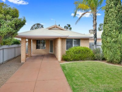 1 / 31 Trevaskis Street, Somerville