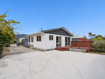 11 Makarini Street, Paraparaumu