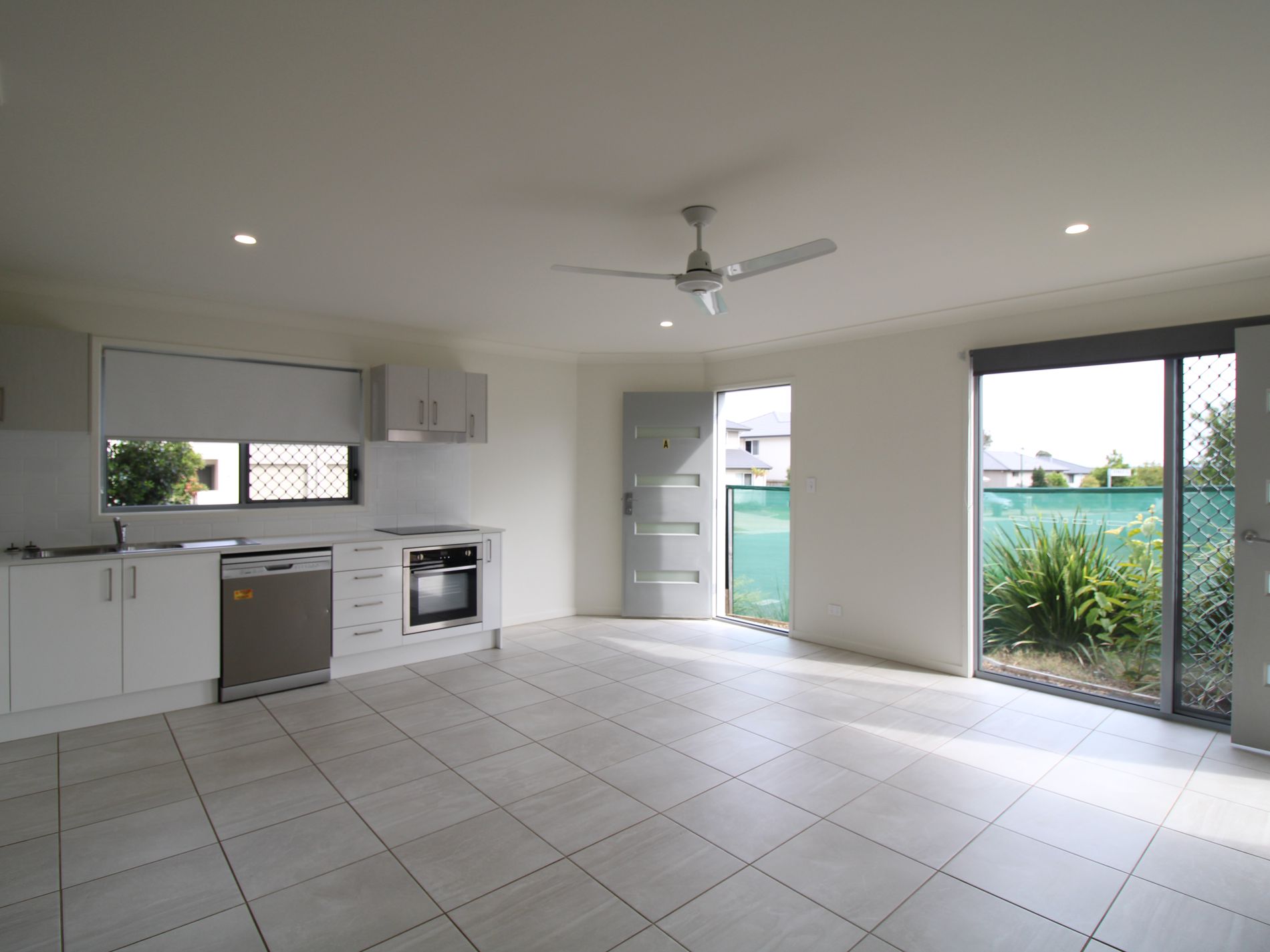 1 / 2 Herald Close, Kallangur