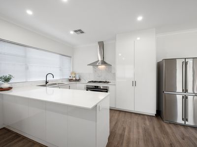 32 Lancaster Loop, Piara Waters