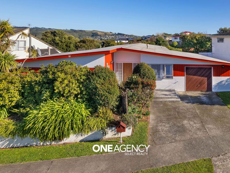 85 Gloaming Hill, Titahi Bay