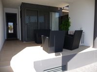 10 Grand Pde , Kawana Island