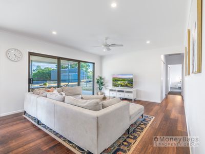 14-16 Walton Place, Woodhill