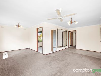 39 Melva Crescent, Whittington