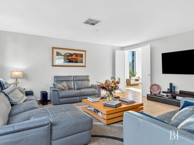 5 Ironbark Court, Hidden Valley