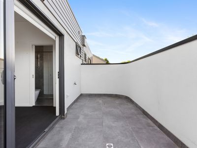 3 / 223 Woods Street, Newport