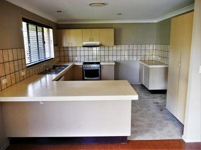 6 Lee Court, Nanango
