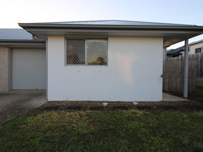 2 / 2 Herald Close, Kallangur