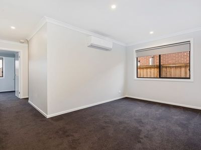 5 Mansfield Drive , Werribee