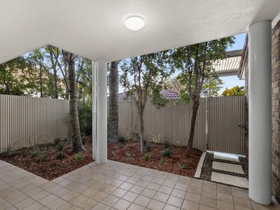 2 / 47 Gordon Parade, Everton Park
