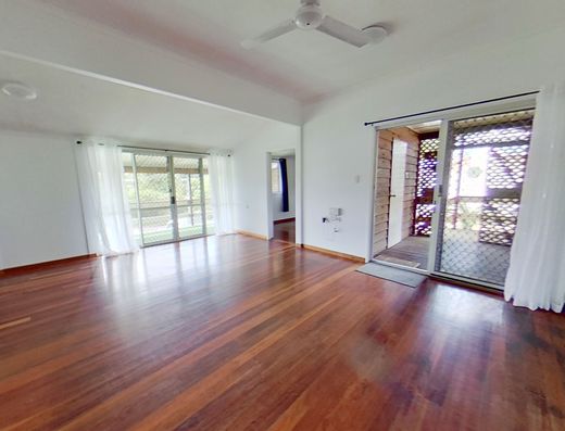 Quaint home in market town location image 1