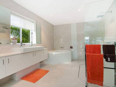 37 / 3 Marina Crescent, Hollywell