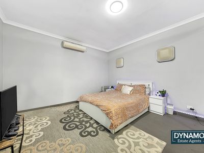 1 Treetop Close, Roxburgh Park