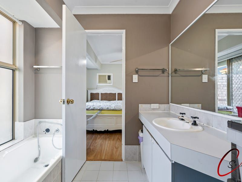 3 Larkspur Place, Thornlie