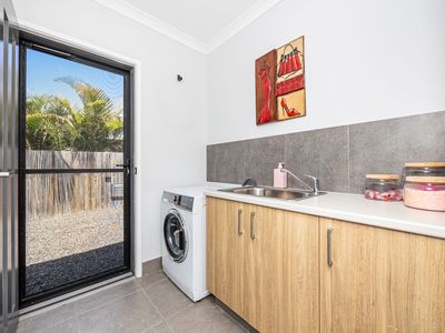 6 Jordan Close, Urangan