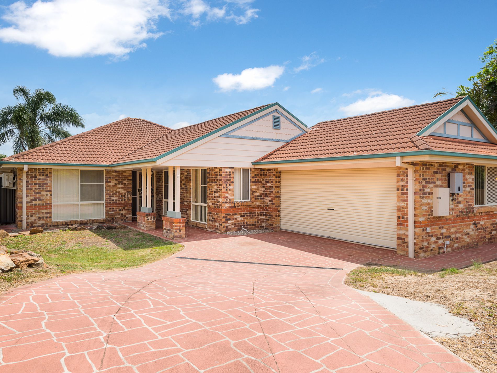 5 Calford Court, Heritage Park