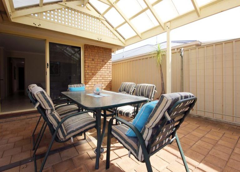 25 Alderman Avenue, Seacombe Gardens