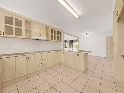 6  Russ Street, Sun Valley
