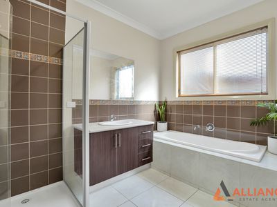 5 Cragside Place, Deer Park