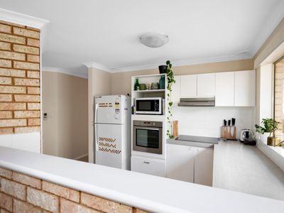 2 / 4 Nepean Grove, Hannans