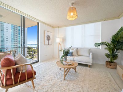 21 / 72 Marine Parade, Southport