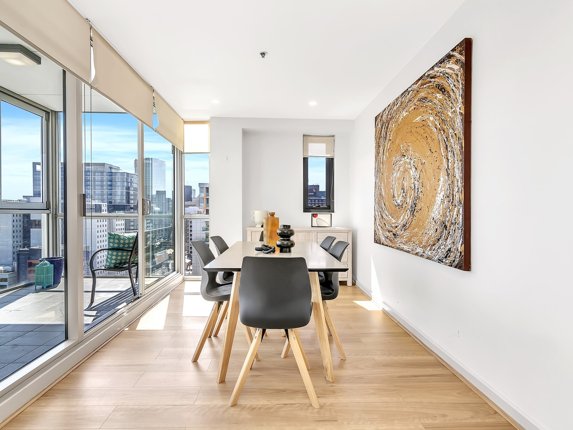 1701 / 10 Balfours Way, Adelaide