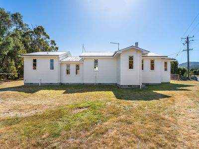 1016 Woodbridge Hill Road, Gardners Bay