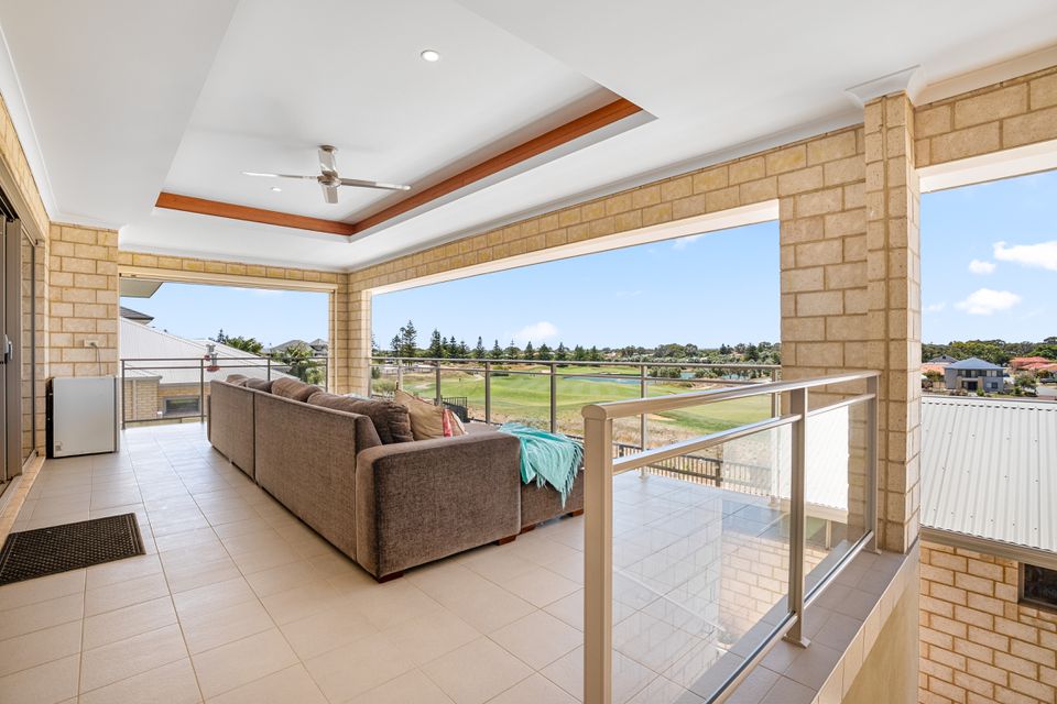 43 Holloways Ridge, Secret Harbour