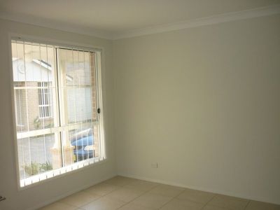 1 / 5 Vlatko Drive, West Hoxton