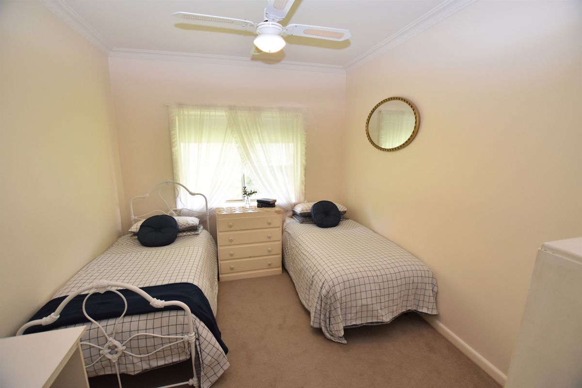 64 Lake Road, Kyabram