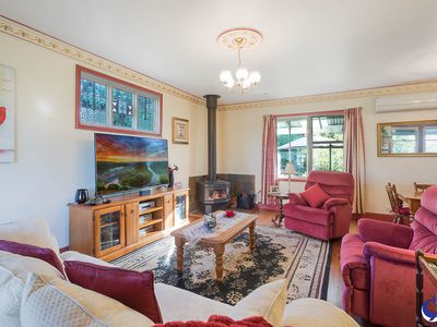 2 Blacksmiths Lane, Central Tilba