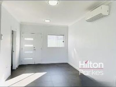 9A The Esplanade, Guildford