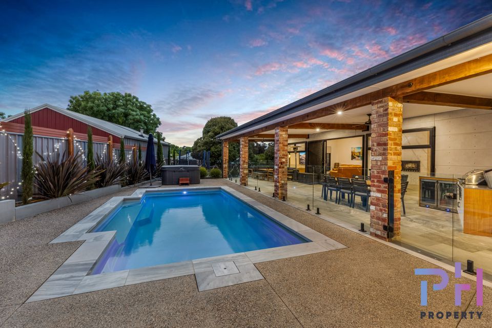 9 Alfreda Place, Golden Square