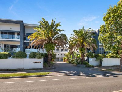 9 / 1 MERVYN THOMAS DRIVE, Hope Island