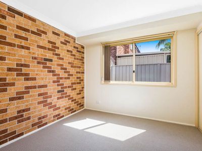 2 / 2 Daintree Drive, Albion Park