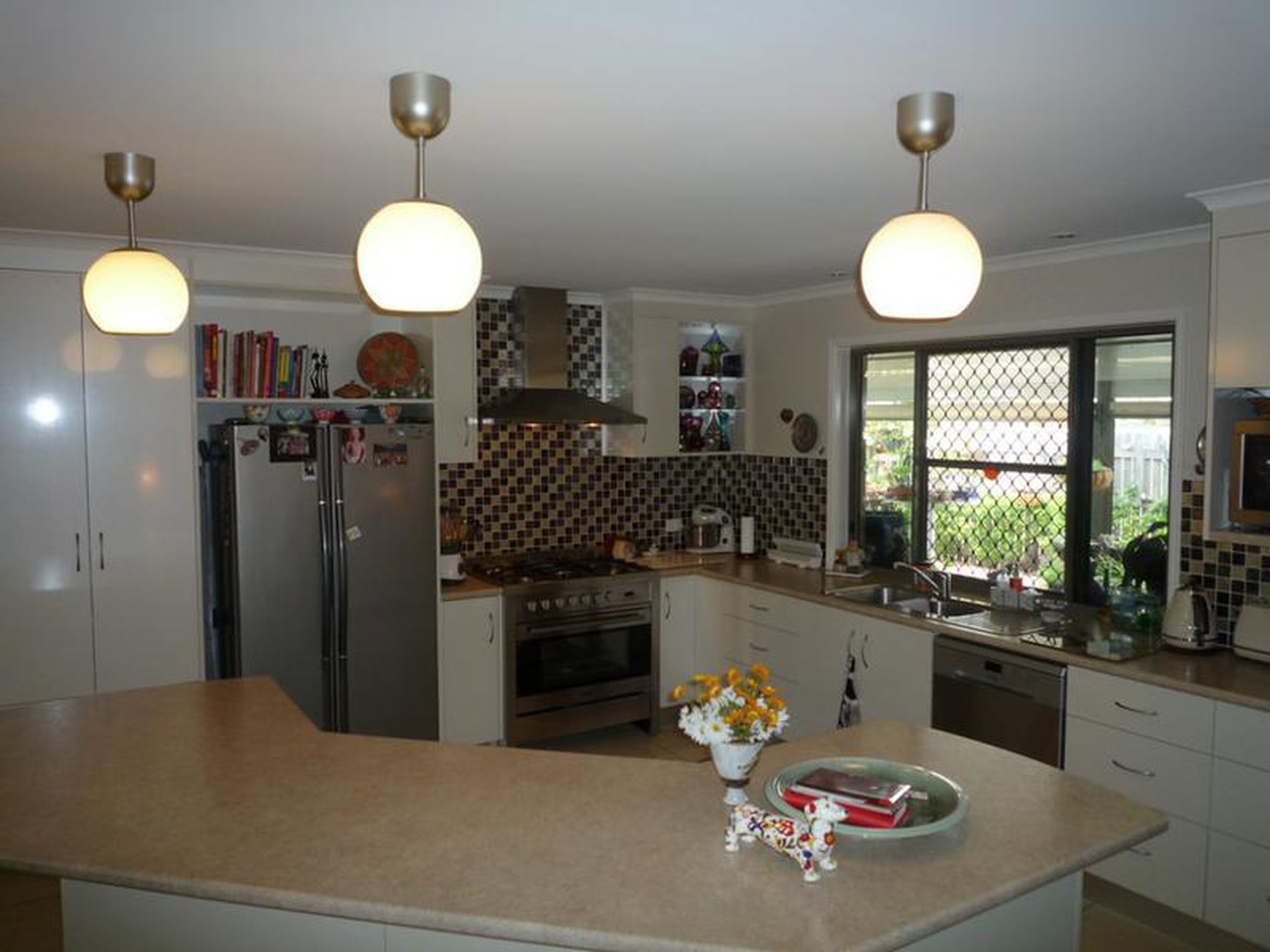 2 Honeyeater Ct, Woodgate