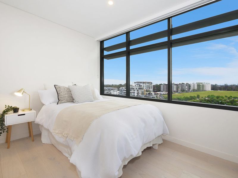 1012 / 11 Solent Circuit, Norwest