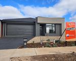 18 Maggie Crescent, Mambourin