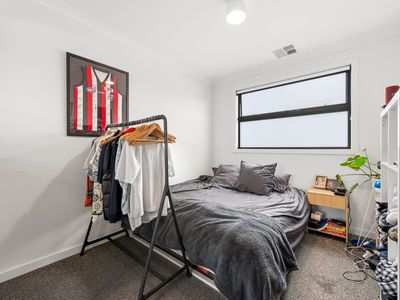 2 Lyle Court, Woodville