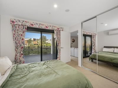 19 / 200 John Gorton Drive, Coombs