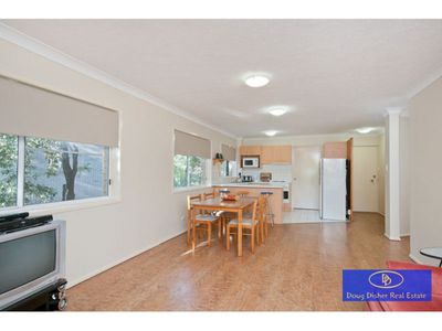 4 / 94 Indooroopilly Road, Taringa