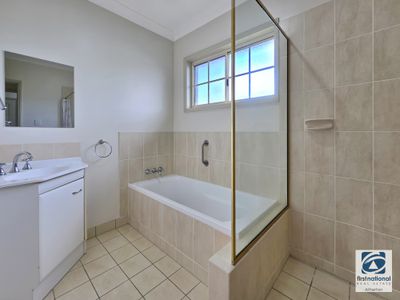 10 Carnation Street, Atherton