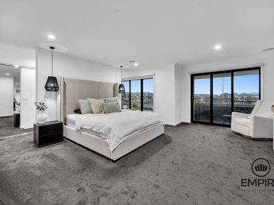 45 Stonefox Circuit, Clyde North