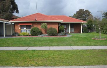 3 Sylvia Road, Beaconsfield