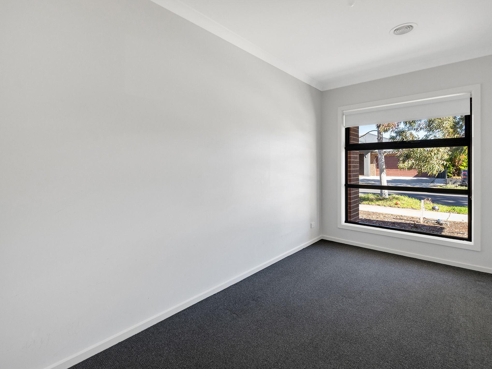 18 Distinctive Drive, Rockbank