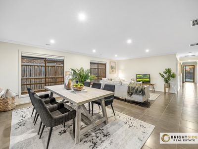 20 Manoora Avenue, Clyde North
