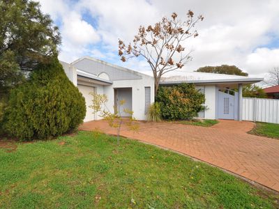 76 Murrayfield Drive, Dubbo