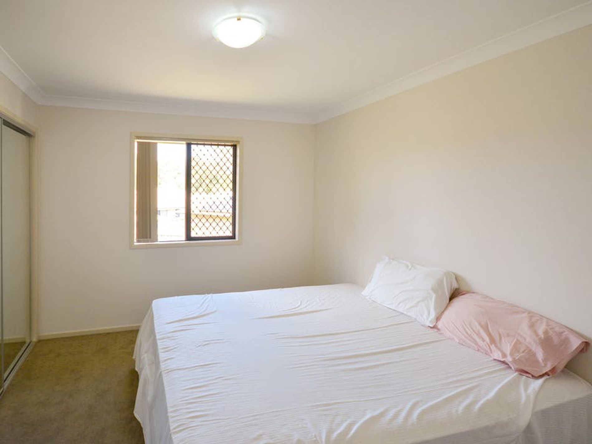 16 McKerrow Crescent, Goodna